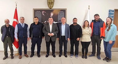 Kınık Belediye Başkanı Dr. Sadık Doğruer iftarda meslektaşlarıyla buluştu