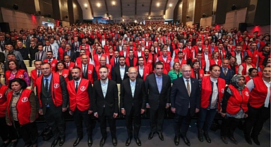 Manisa Kılıçdaroğlu Gönüllüleri , Kılıçdaroğlu'na 