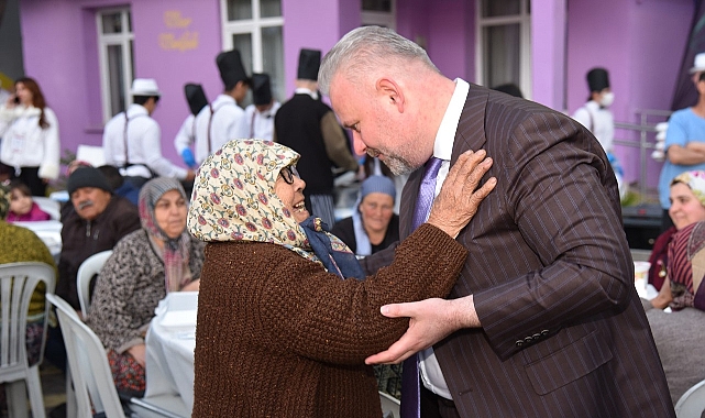 MENEMEN BELEDİYESİ AŞEVİ’NDEN HER GÜN 10 BİN SICAK YEMEK