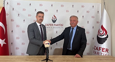 Zafer Partisi İzmir İl Başkanlığı'nda Devir Teslim