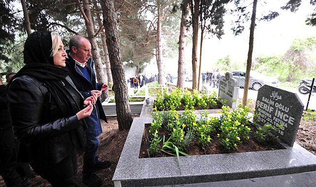 Muharrem İnce, babasının mezarını ve annesini ziyaret edip, seçim sürecini başlattı