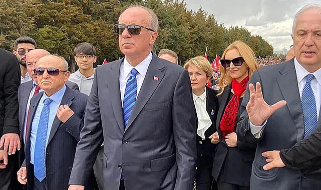 Muharrem İnce'den Anıtkabir'e ziyaret