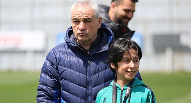 Rıza Çalımbay, görevini temsili olarak genç Abdullah'a devretti