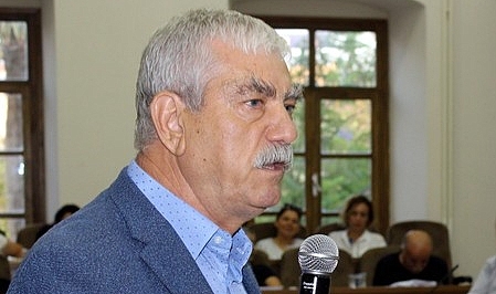 Saray küfesini sırtında taşıyan millet; 14 Mayıs'ta küfeyi atmaya hazırlanıyor.