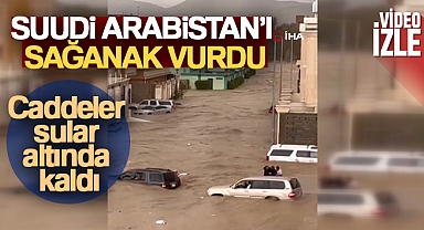 Suudi Arabistan'ı sağanak yağış vurdu, caddeler sular altında kaldı