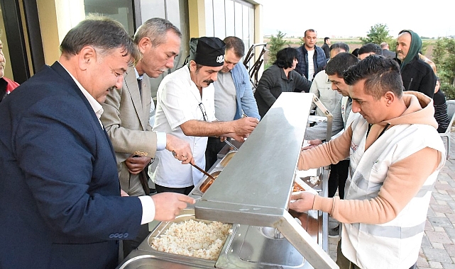Torbalı Belediyesi'nden depremzede vatandaşlara iftar