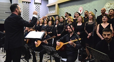 Türkü dostları Bornova’da buluştu. Aşık Veysel Konseri büyük ilgi gördü