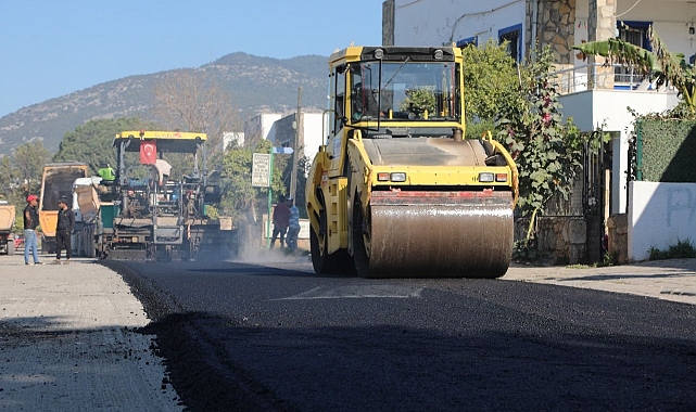 YILLARIN ALTYAPI SORUNLARI ÇÖZÜLÜYOR, ASFALT ÇALIŞMALARI DEVAM EDİYOR