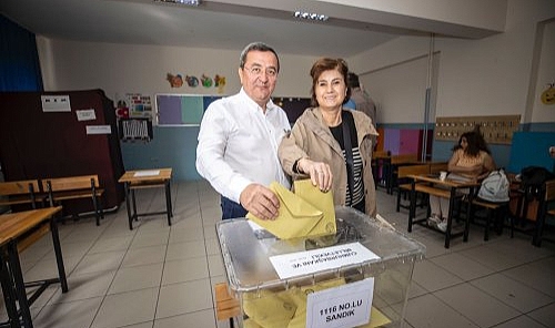 Abdül Batur: Demokrasi için tüm hemşehrilerimi oy kullanmaya davet ediyorum