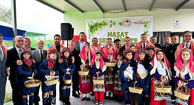 AK Partili Kırkpınar ilk kiraz hasadına katıldı