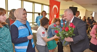 Başkan Pehlivan’dan Hemşireler Günü’nde anlamlı ziyaret 