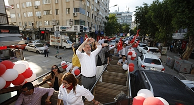 Bayraklı ‘Atatürk’te’ birleşti - Sokak sokak 19 Mayıs coşkusu!
