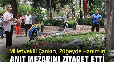 Ceyda Bölünmez Çankırı Zübeyde Hanım'ın Anıt Mezarını Ziyaret Etti