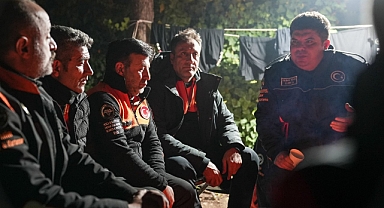 Deprem felaketi sonrası yaptığı çalışmalar Buca Belediye Başkanı Erhan Kılıç’a ödül getirdi