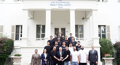 Ege Üniversitesi Erkek Voleybol Takımı Türkiye şampiyonu!