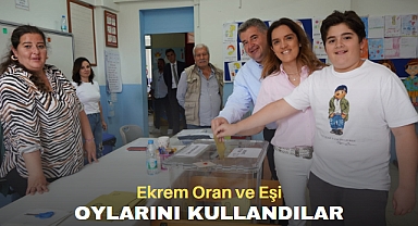 Ekrem Oran, eşi ve oğluyla birlikte oyunu kullandı.