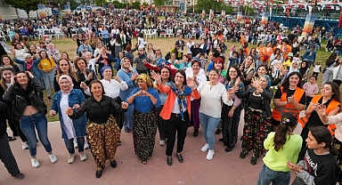 Gaziemirli kadınlar, Kadın Şenliği’yle baharı karşıladı