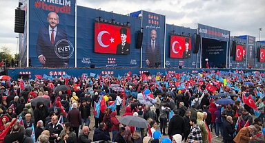 GÖZLER CHP'NİN İSTANBUL MİTİNGİNDE