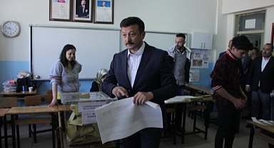 Hamza Dağ: Tarihi günlerden birini yaşıyoruz