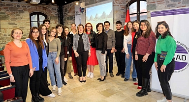 İZİKAD yeni girişimciler yetiştirmeye devam ediyor