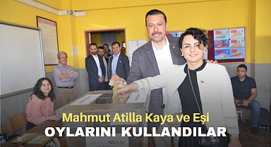 Mahmut Atilla Kaya ve Eşi Oylarını Kullandılar