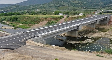 Menemen Hasanlar Köprüsü trafiğe açıldı