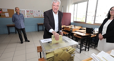 Narlıdere Belediye Başkanı Ali Engin Oyunu Kullandı