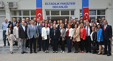 Prof. Dr. Banu Yücel “Eczacılar, halka en yakın sağlık danışmanlarıdır”