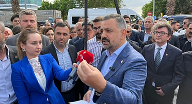 SON DAKİKA: CHP İzmir İl Örgütü'nden AK Parti İl Binasına siyah çelenk