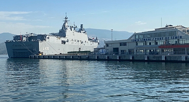 TCG ANAdDOLU İZMİR KÖRFEZİ'NDE