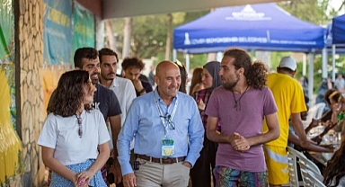 Tunç Soyer: 400 gencimizin demokrasi biletine destek bizden