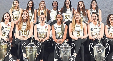 Vakıfbank’tan zafer pozu