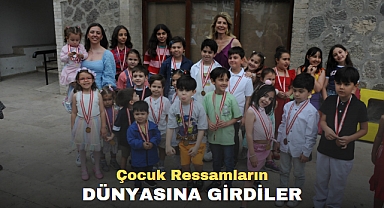 Çocuk Ressamların Dünyasına Girdiler