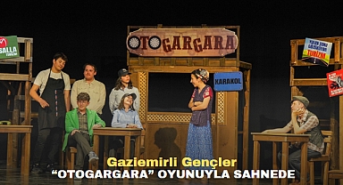 Gaziemirli gençler “Otogargara” oyunuyla sahnede