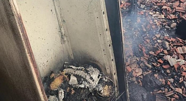 Ocakta unutulan kızartma yağı yangın çıkarttı! Ev küle döndü