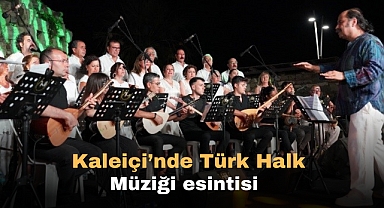 Kaleiçi'nde Türk Halk Müziği esintisi