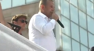 Tanju Özcan Bunu da Yaptı: Koltuk Fırlattı!