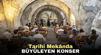 Tarihi Mekânda Büyüleyen Konser