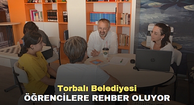 Torbalı Belediyesi öğrencilere rehber oluyor