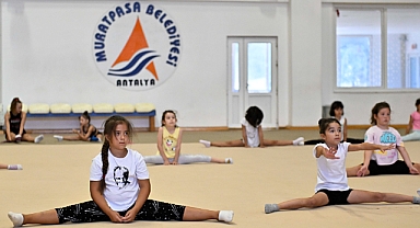 ANTALYA MURATPAŞALI ÇOCUKLAR SPORLA MUTLU