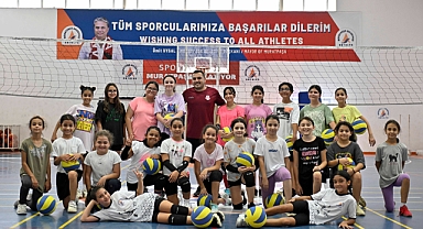 ANTALYA MURATPAŞALI ÇOCUKLAR SPORTMENLİĞİ DE ÖĞRENİYORLAR