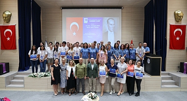 BUCA’DA ULUSLARARASI BİLİM YAZ KAMPI SONA ERDİ