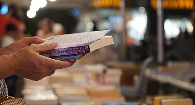 ÇEŞME KİTAP GÜNLERİ BÜYÜK BİR COŞKUYLA BAŞLADI