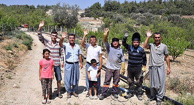 MERSİN BÜYÜKŞEHİR HEM ÜRETİCİLERE HEM TOPRAĞA BEREKET VERİYOR