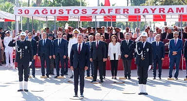 MERSİN’DE ZAFER BAYRAMI'NIN 101. YILI COŞKUYLA KUTLANDI