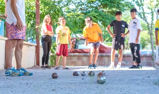 SEFERİHİSARLI ÇOCUKLARIN YAZ OKULU KEYFİ