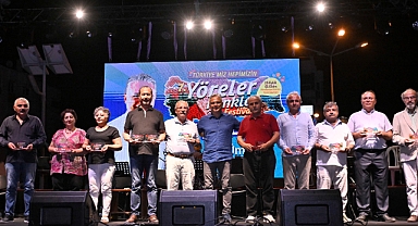 ANTALYA MURATPAŞA’DA TÜRKÜLER NEŞET ERTAŞ İÇİN SÖYLENDİ