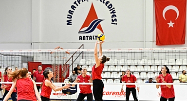 MURATPAŞA’NIN SULTANLARI HAZIRLIK MAÇINDA GÖVDE GÖSTERİSİ