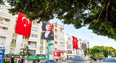 ANTALYA MURATPAŞA ‘DA 100’ÜNCÜ YIL HEYECANI KENTİ SARDI