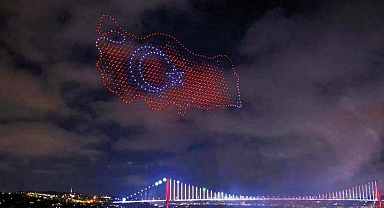 Boğaz’da dron şovu